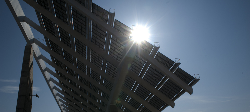 PLACA FOTOVOLTAICA.BARCELONA. ESPLANADA DEL FORUM.